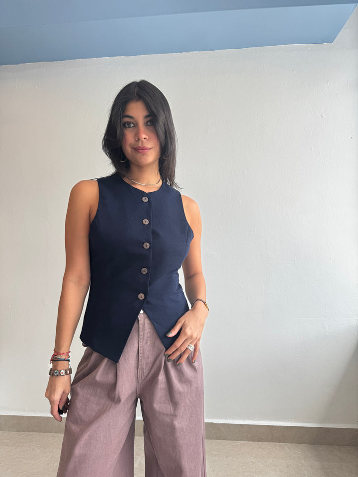 NAVY VEST
