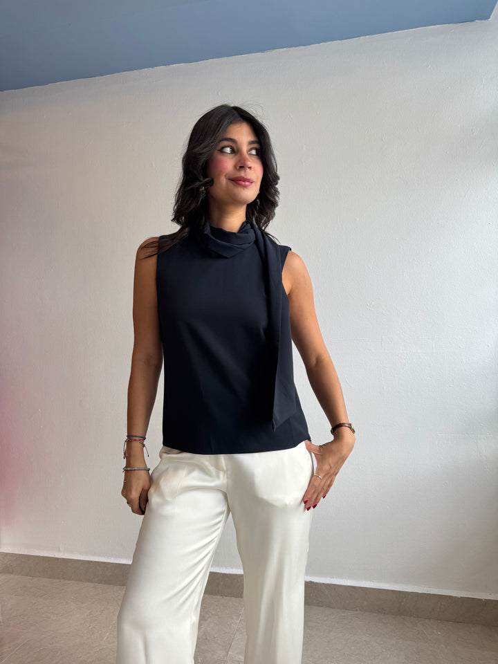 NAVY TOP