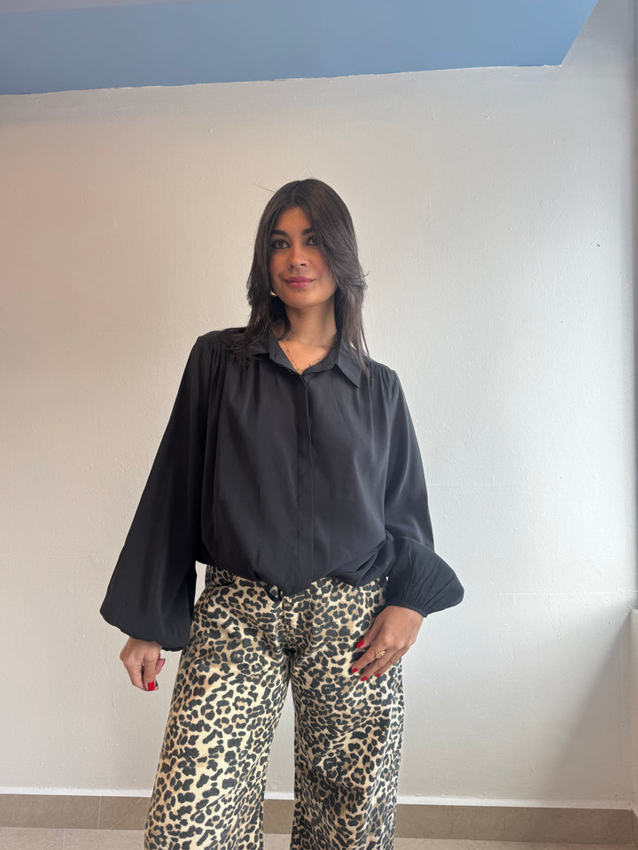 BLACK BLOUSE