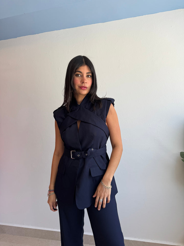 NAVY BLAZER