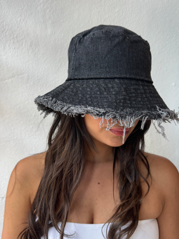 BLACK HAT