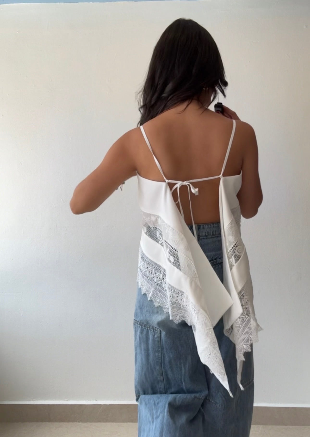 WHITE TOP