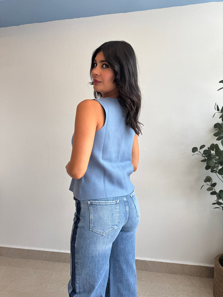 BLUE TOP