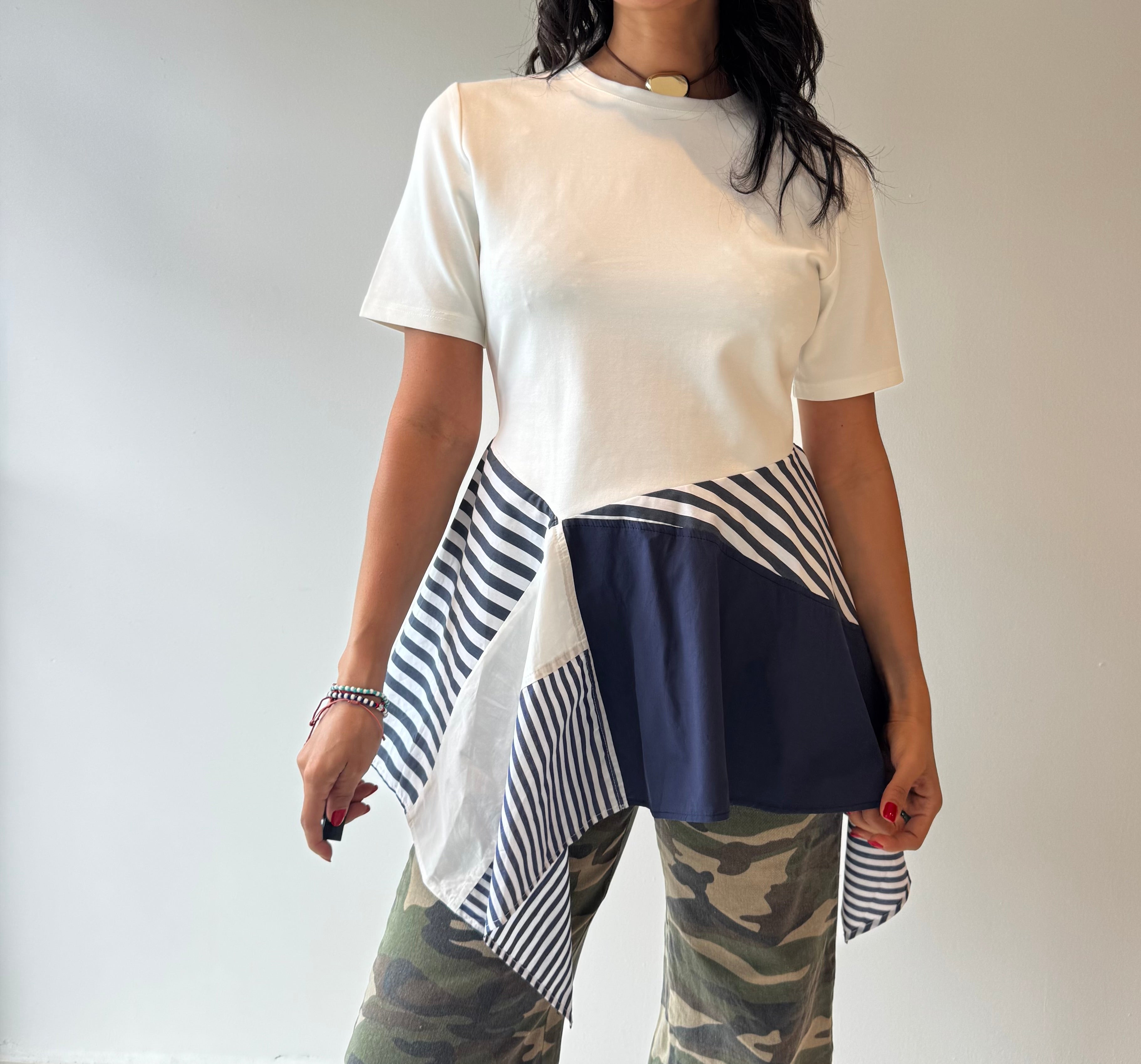 NAVY TOP