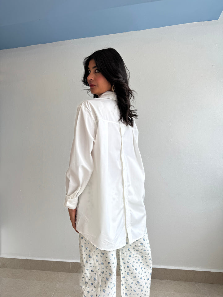 WHITE SHIRT