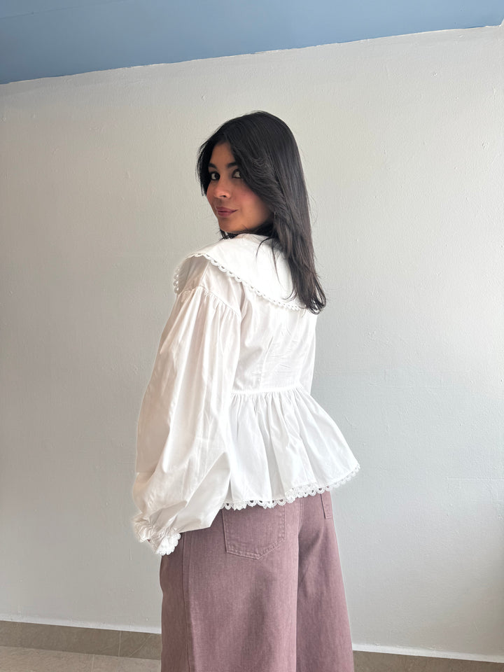 WHITE TOP