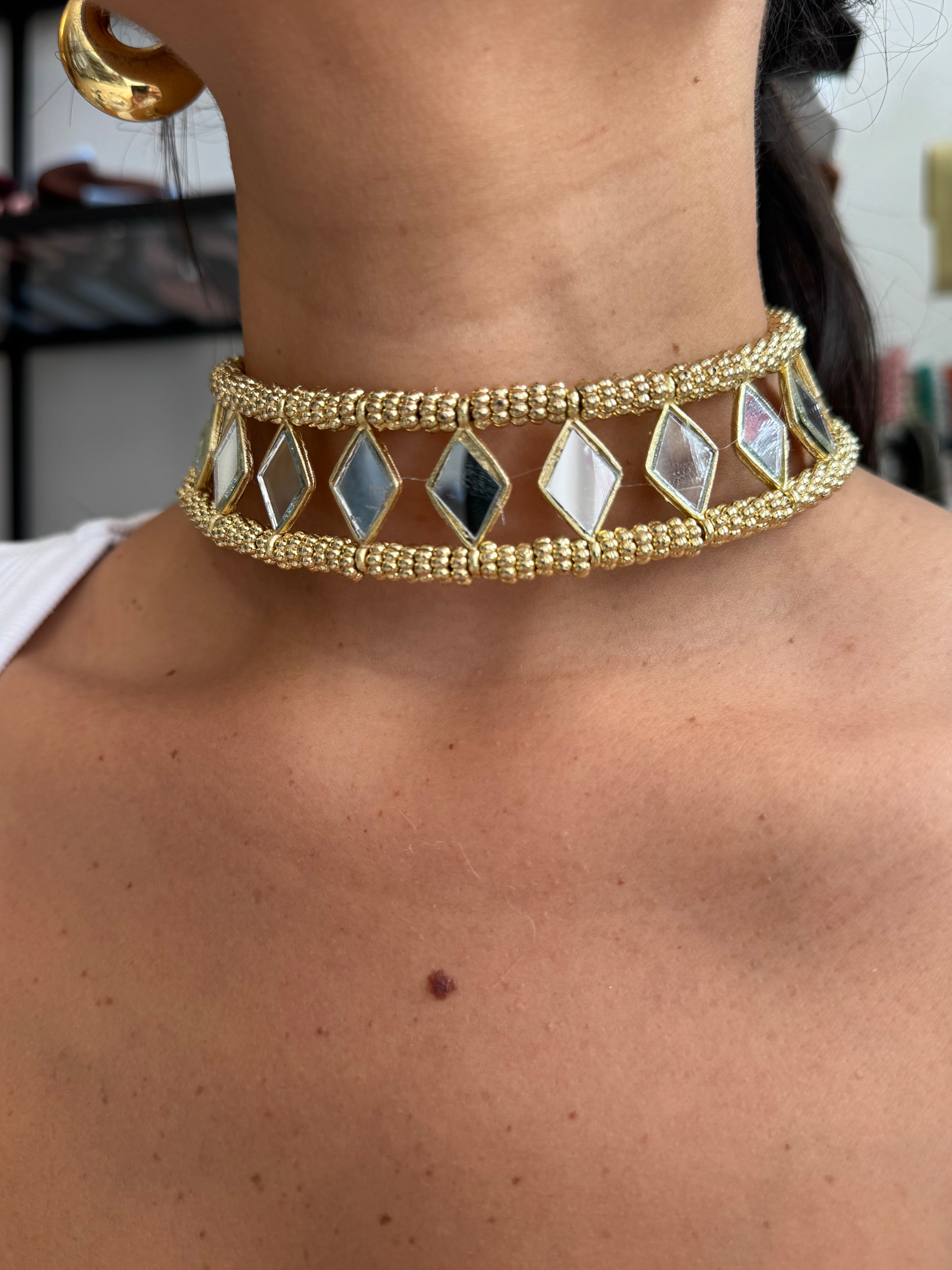 GOLD NECKLACE
