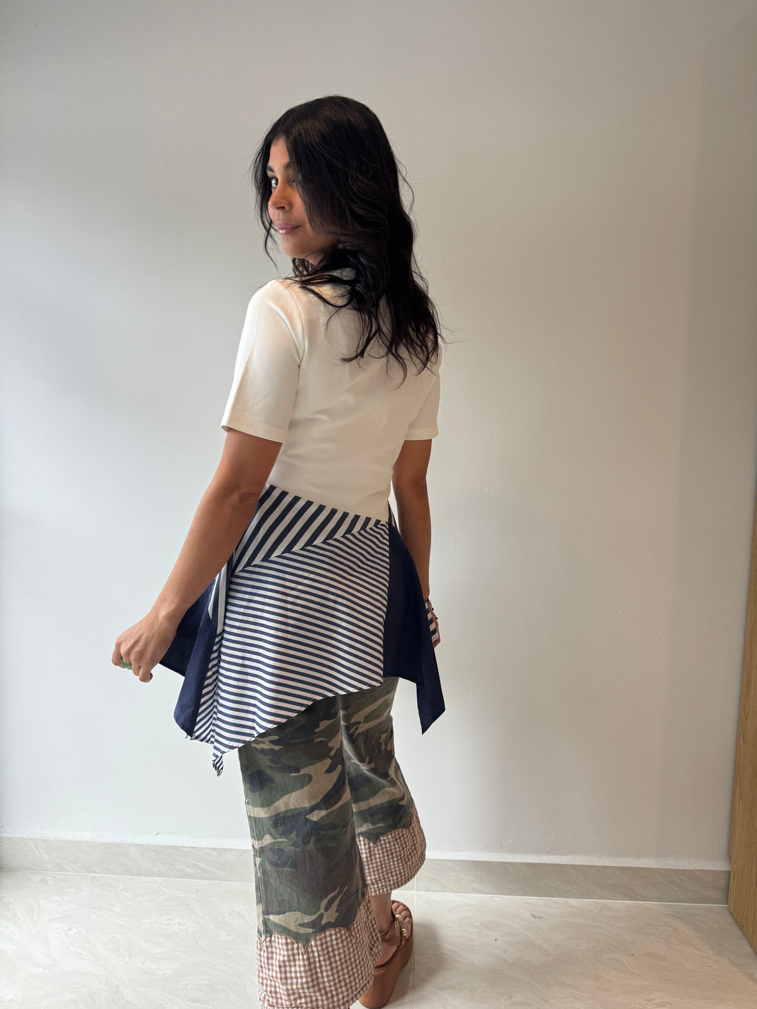 NAVY TOP
