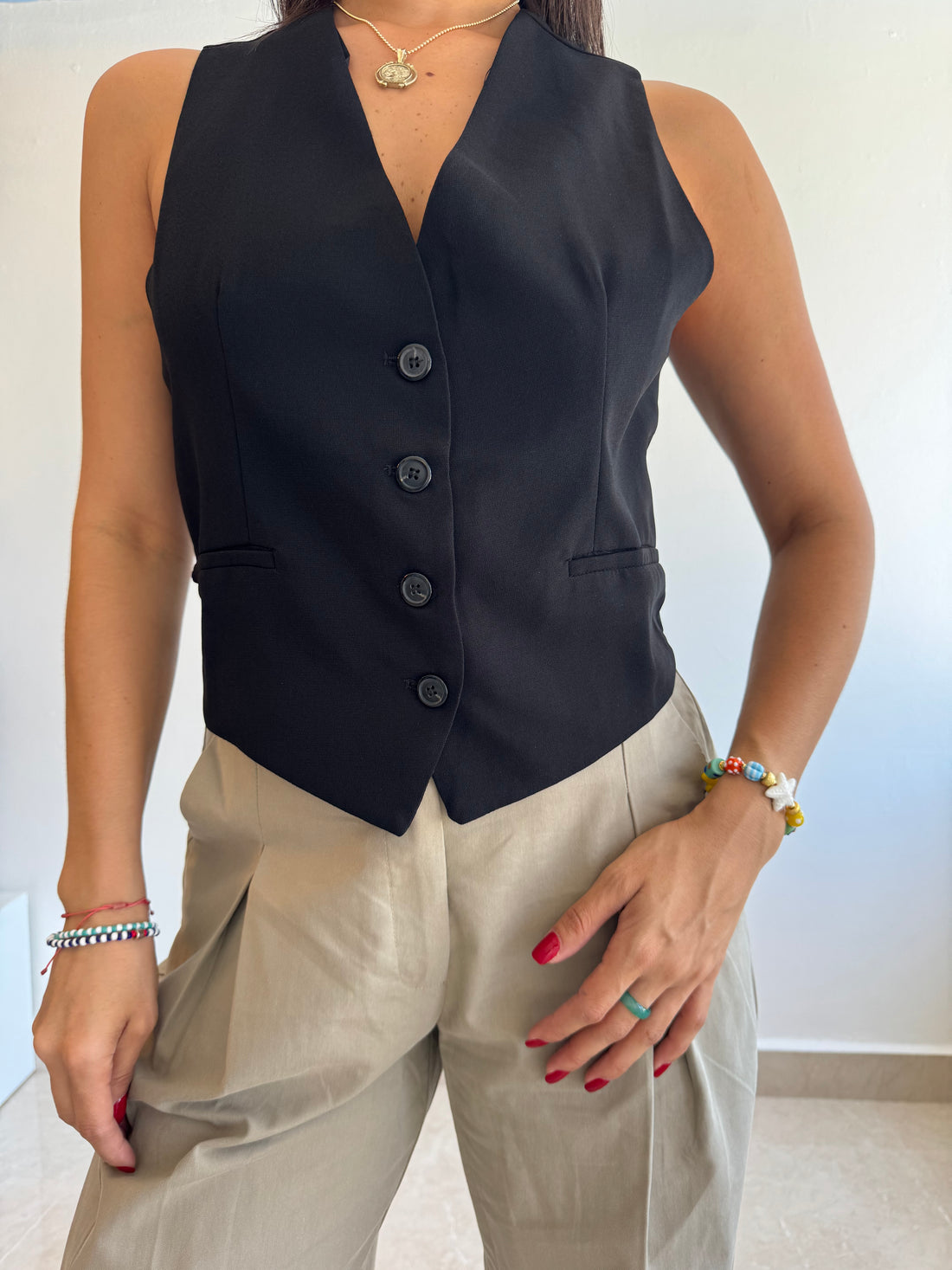 BLACK VEST