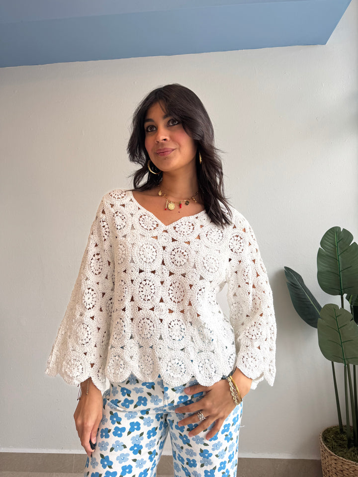 JUNE TOP