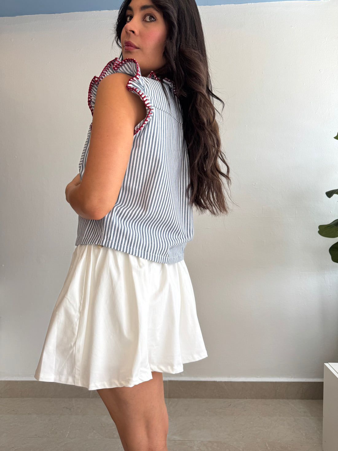 WHITE SKORT