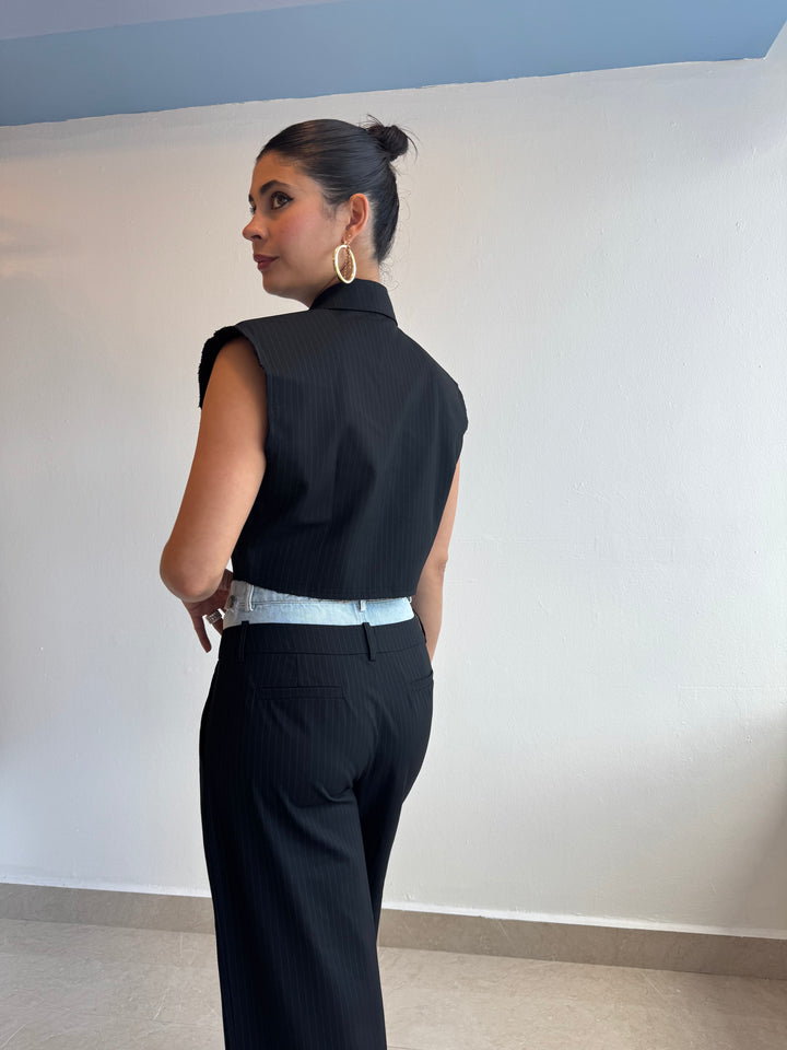 BLACK CROP TOP