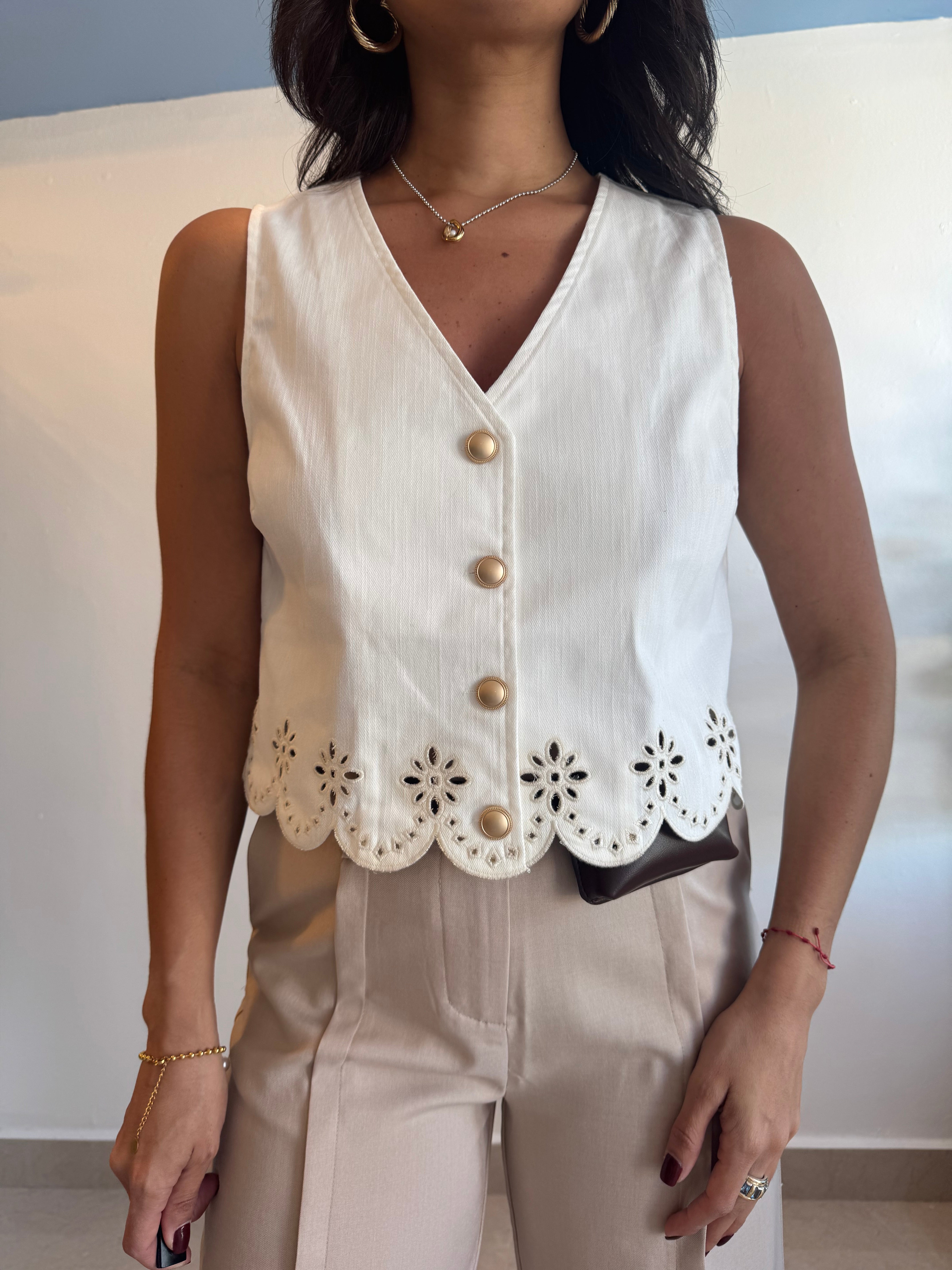WHITE VEST