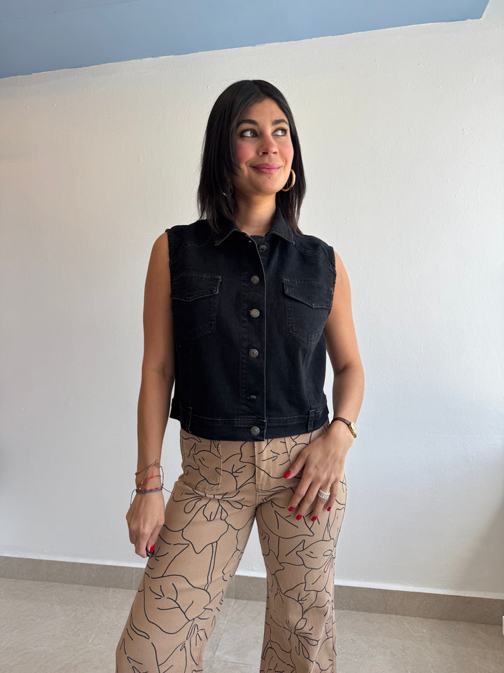 DARK VEST