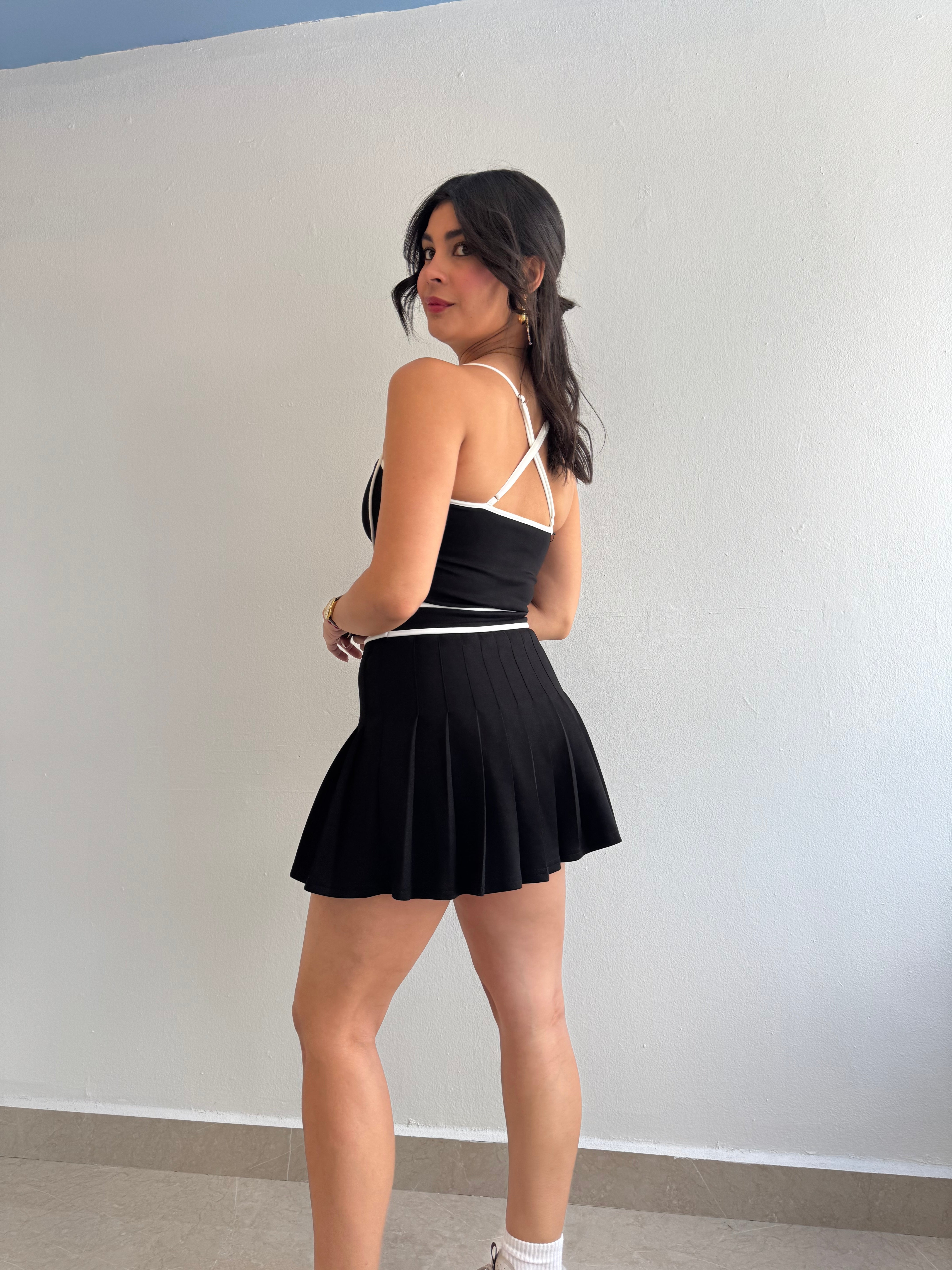 MÓNICA ROMPER