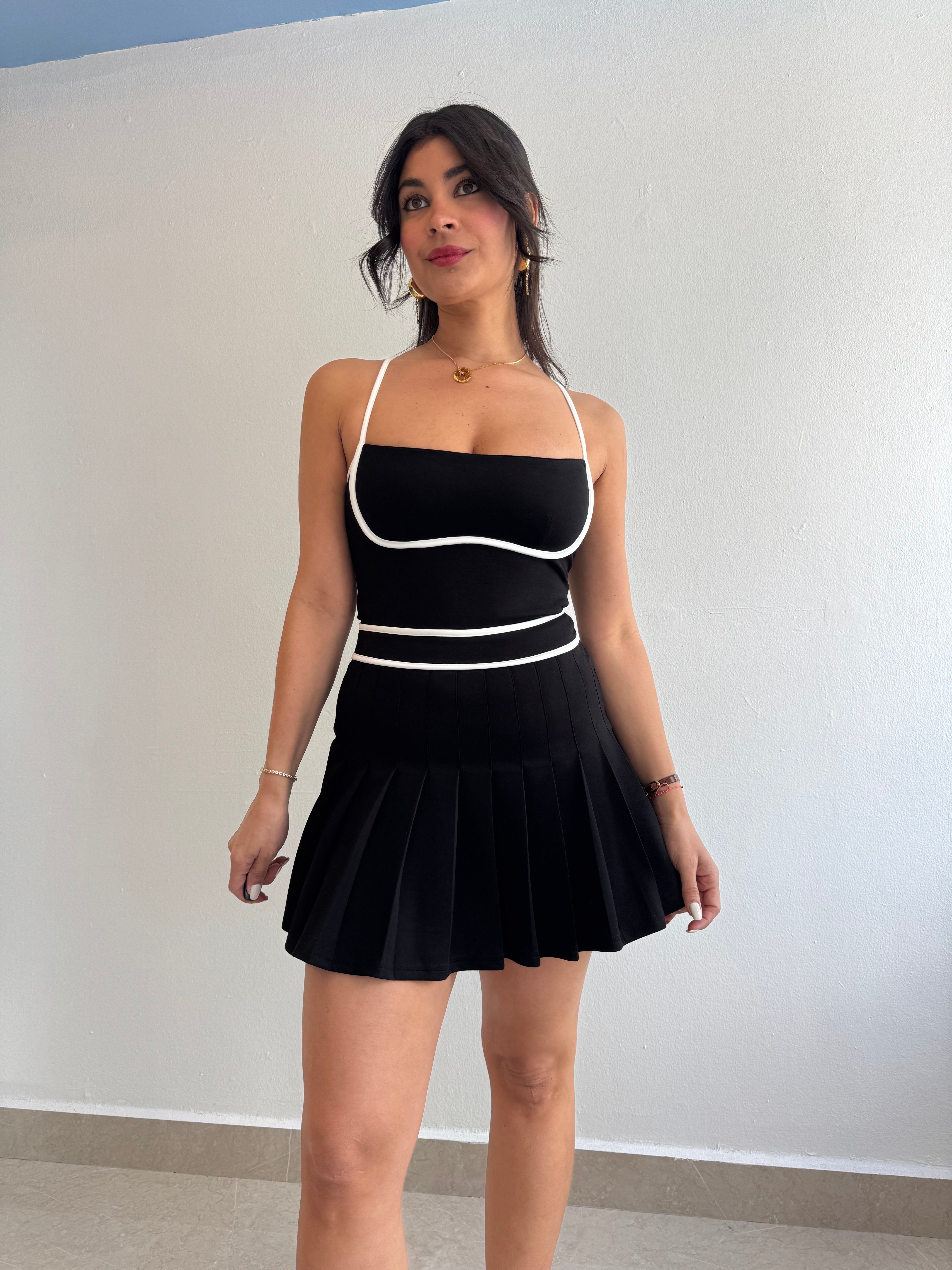 MÓNICA ROMPER