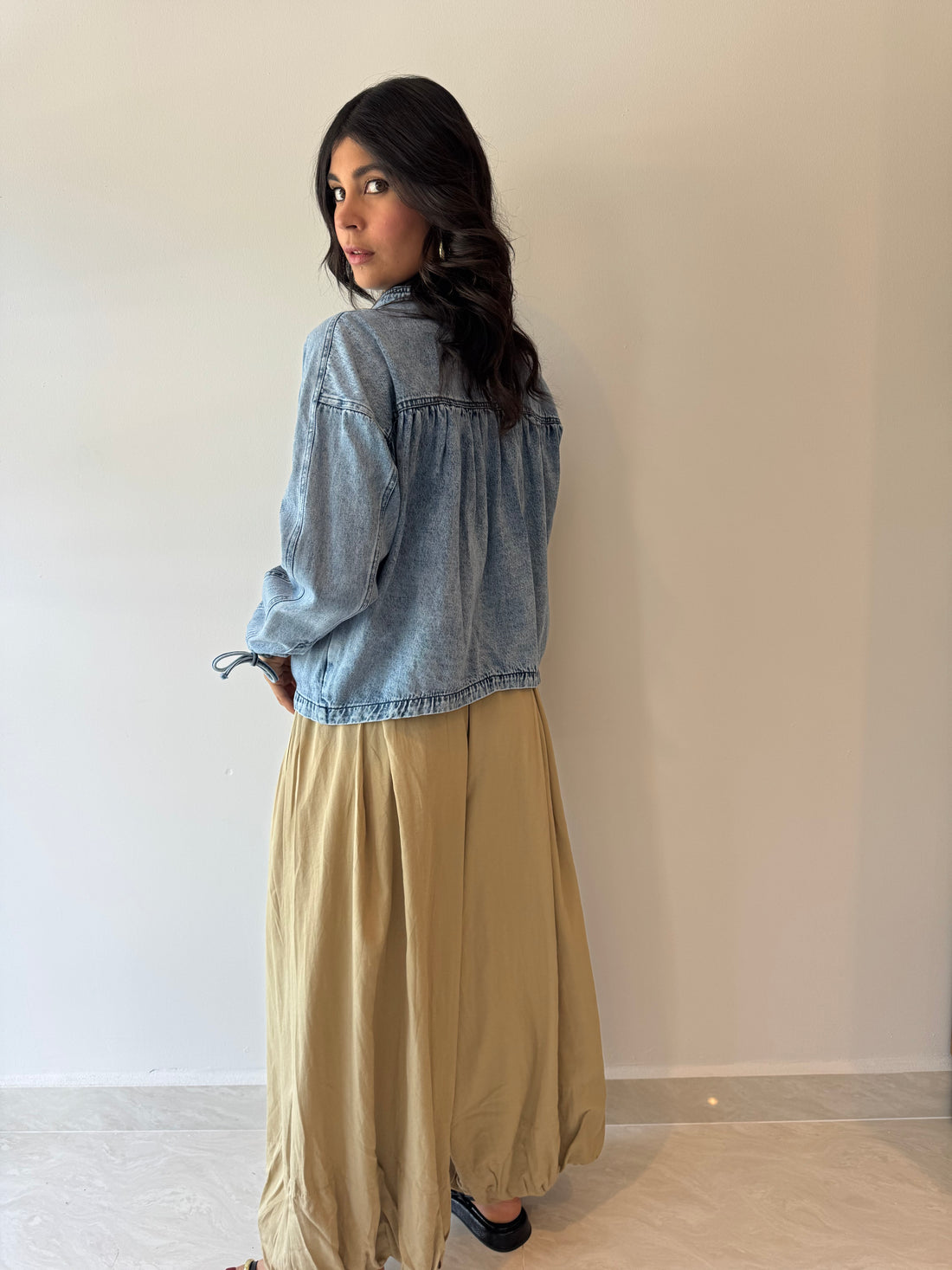KHAKI PANTS