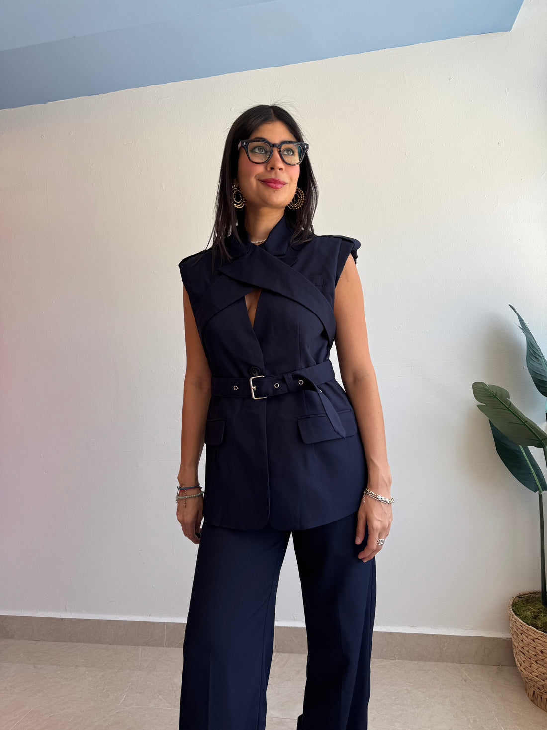 NAVY BLAZER