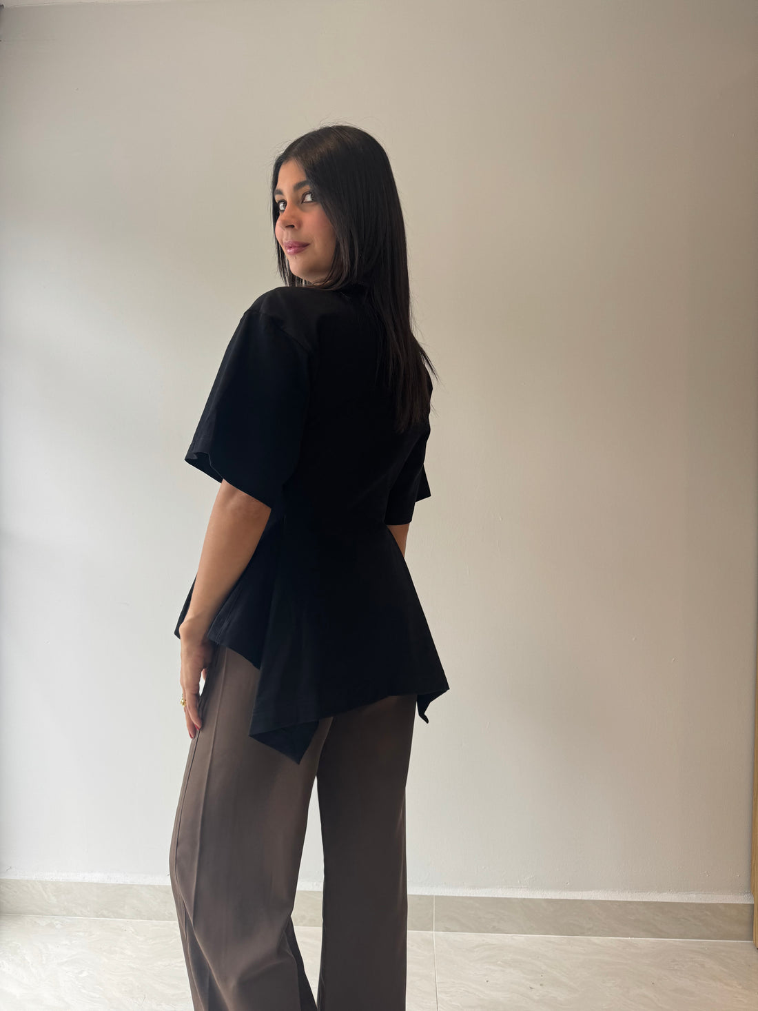 BLACK T-SHIRT