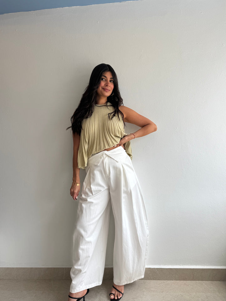 WHITE PANTS