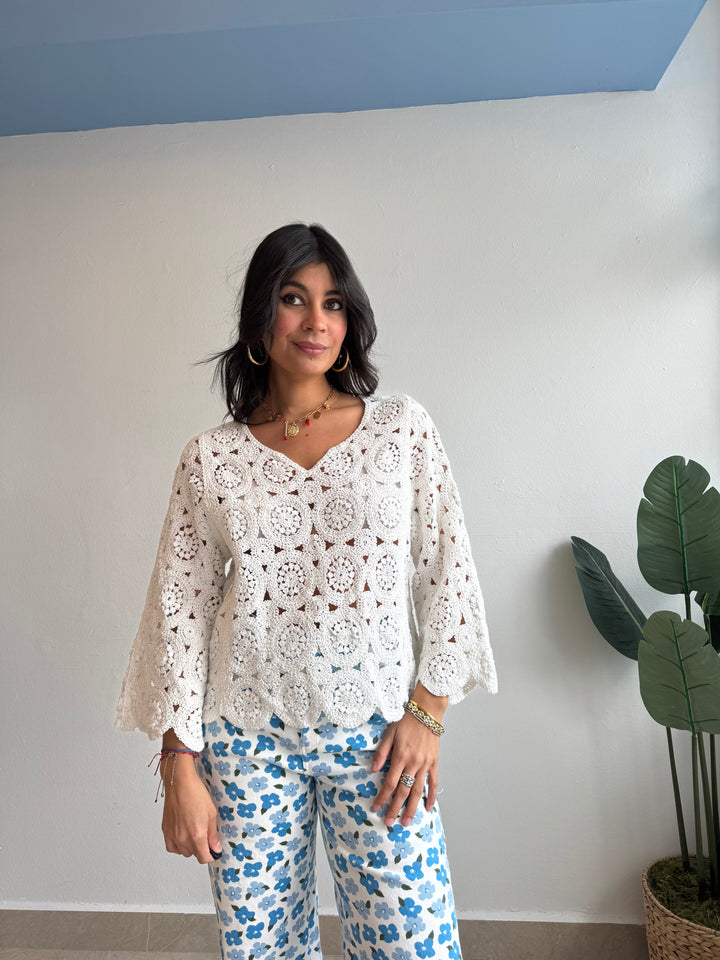 JUNE TOP