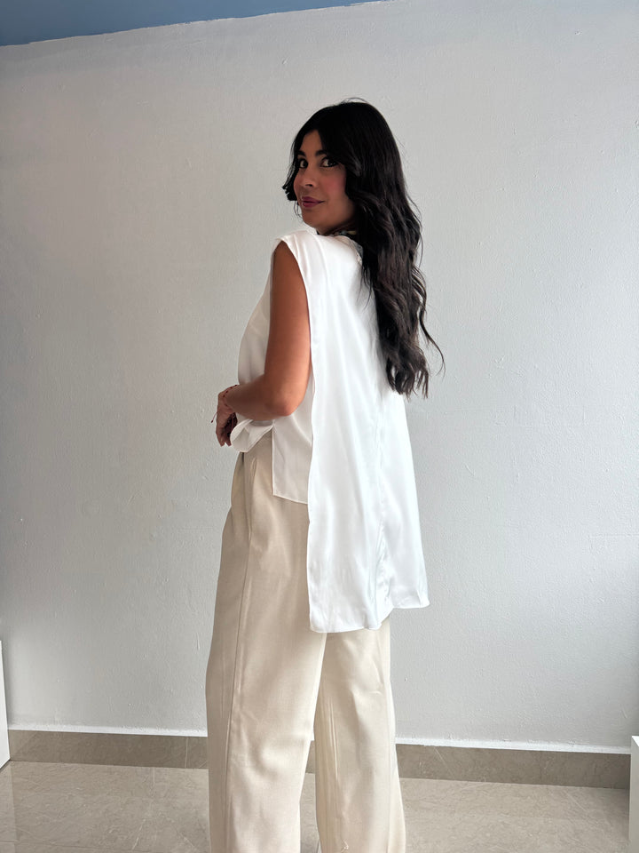 WHITE BLOUSE
