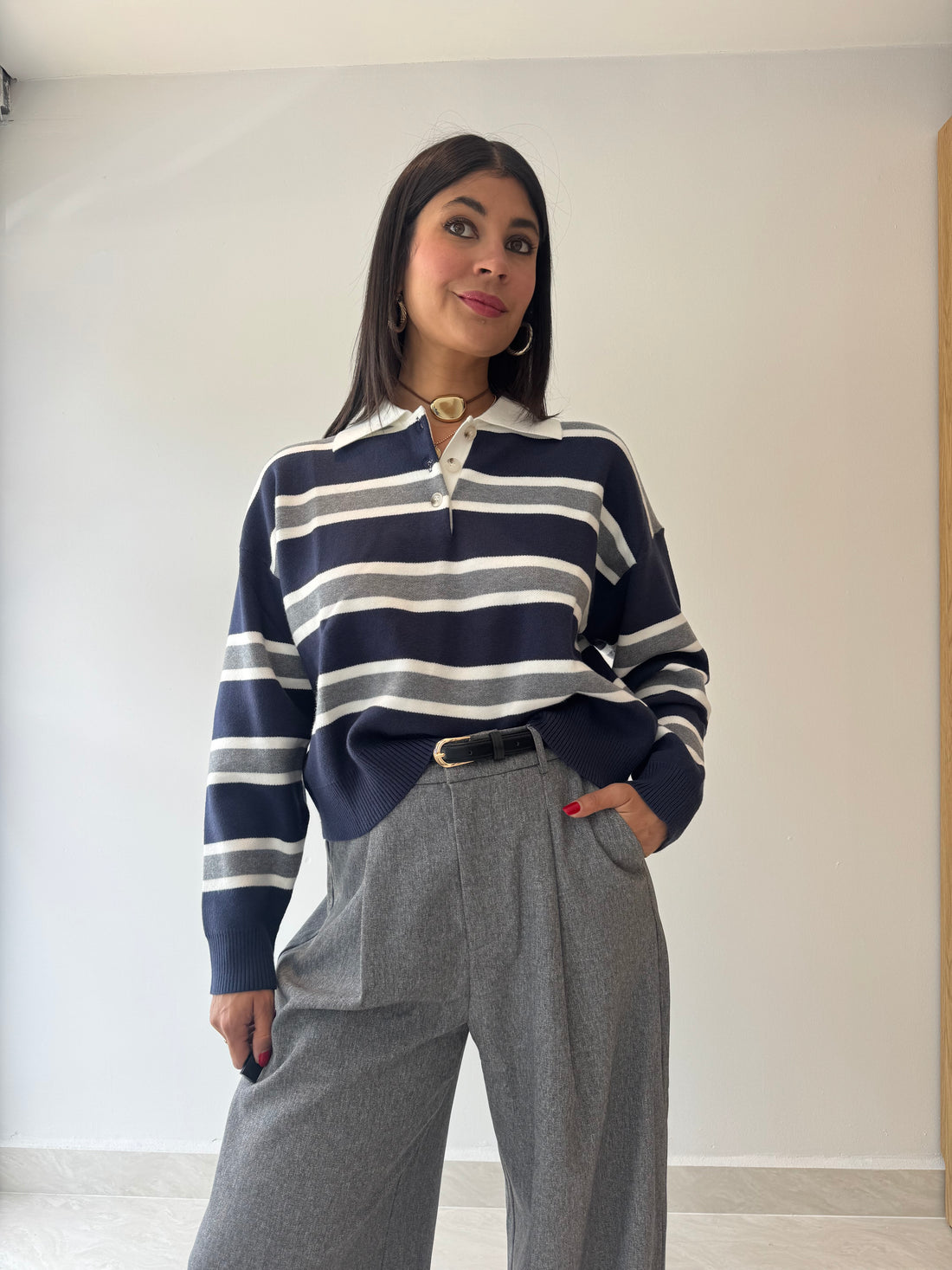 NAVY SWEATER