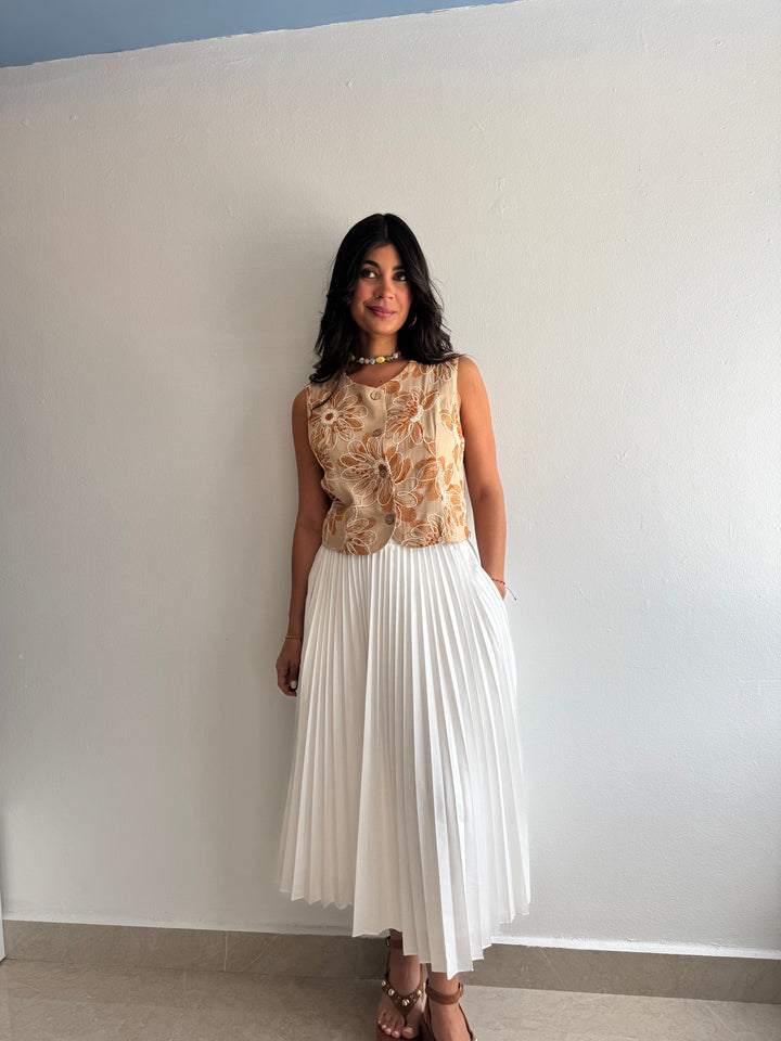 WHITE SKIRT