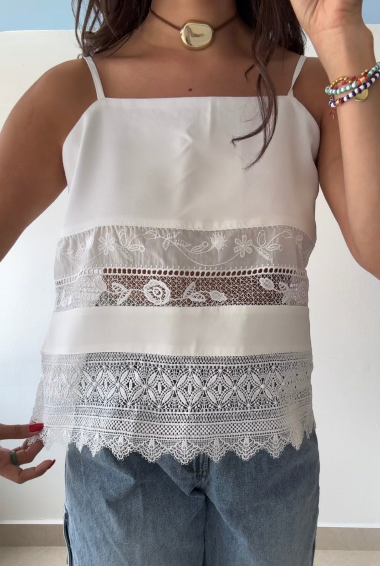 WHITE TOP