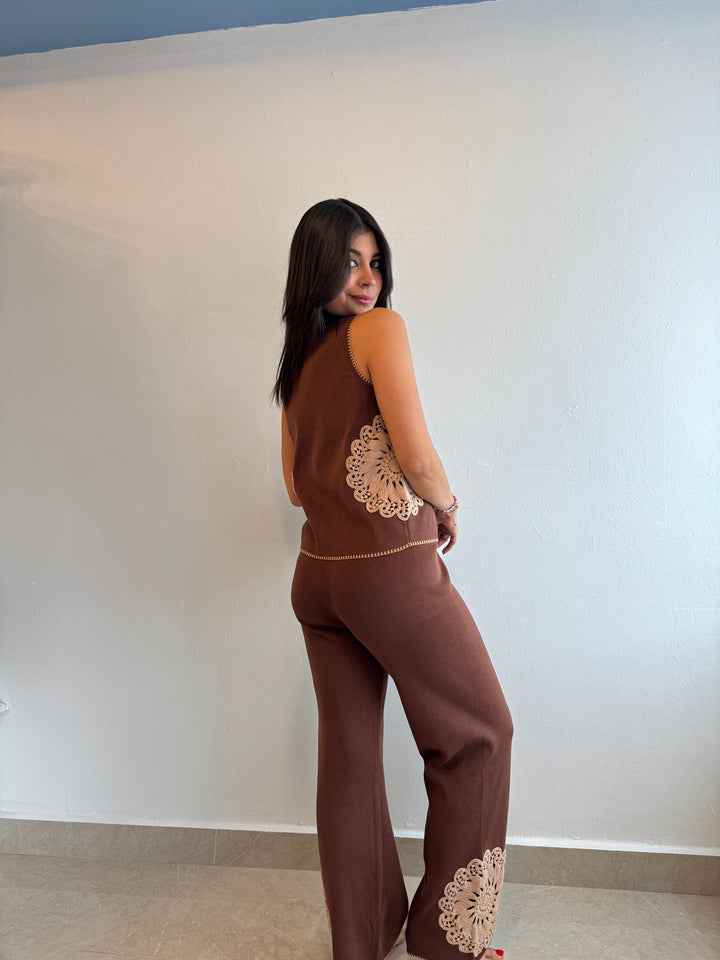 BROWN SET