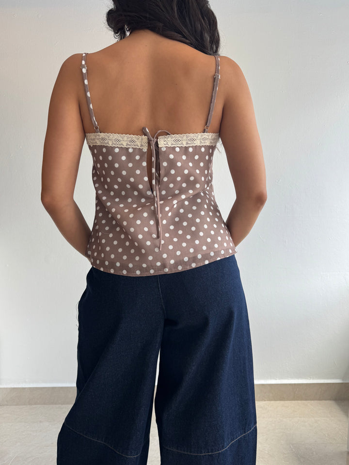 BROWN TOP
