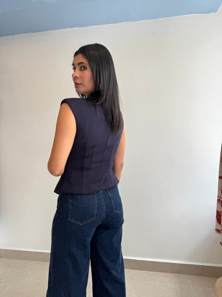 JULI VEST