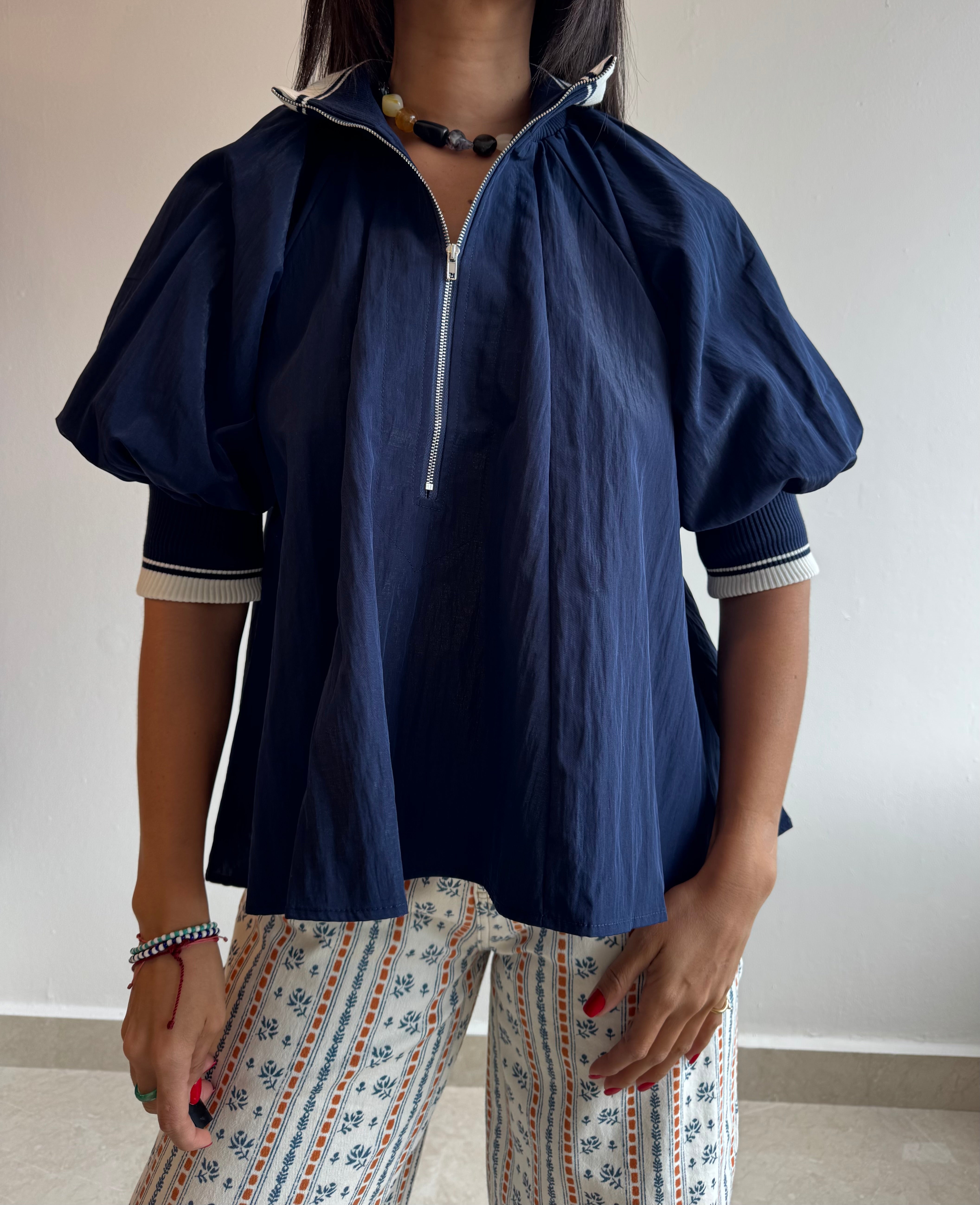 NAVY BLOUSE