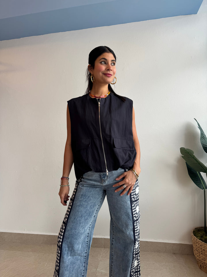 NAVY VEST