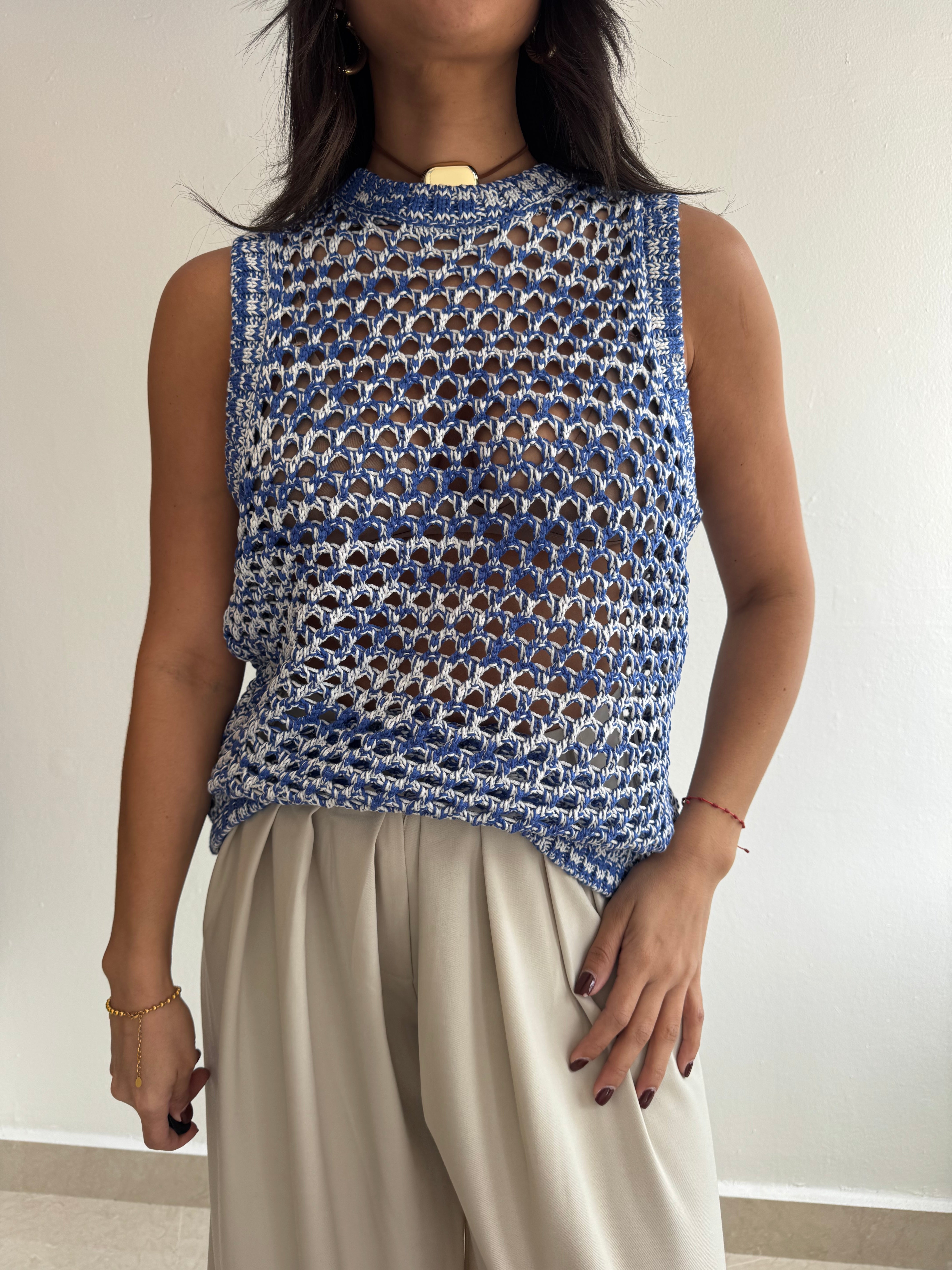 BLUE SWEATER