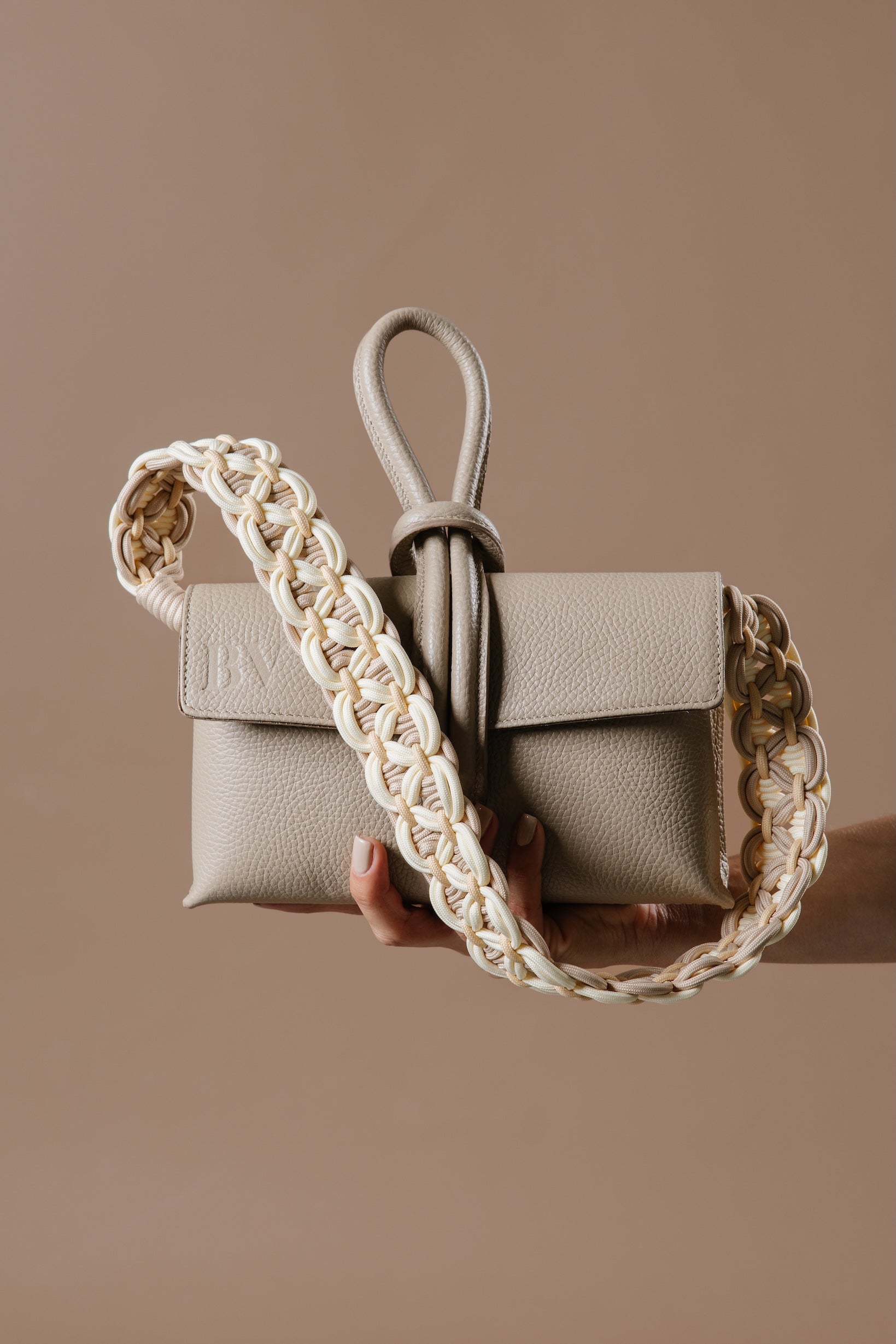 NUDE STRAP